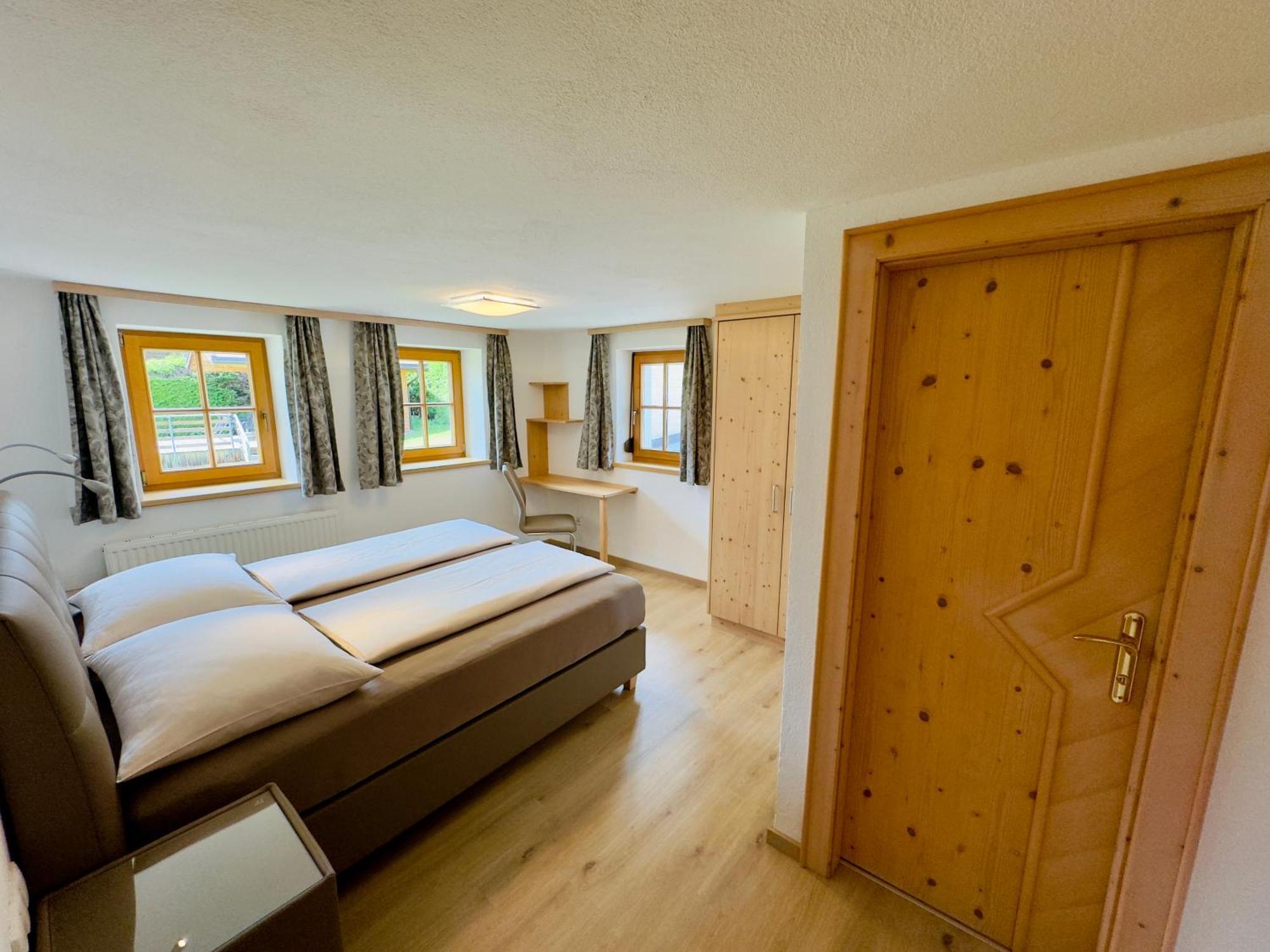 Haus St. Bernard Appartement Pettneu am Arlberg Buitenkant foto